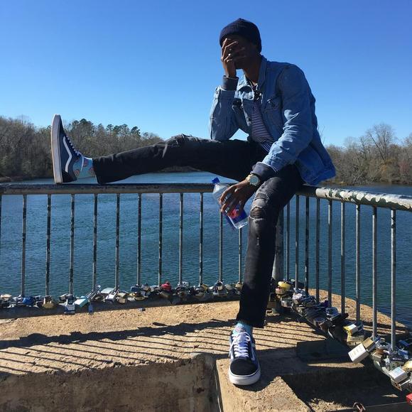 Meet your Posher, Devin - Picture 1 of 1